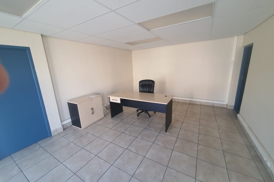 To Let commercial Property for Rent in Fairview Eastern Cape